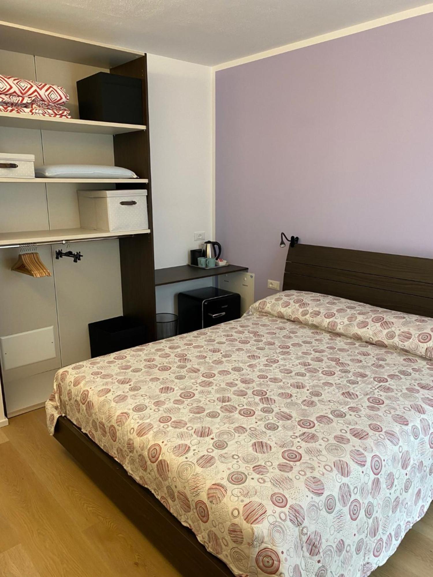リーヴァ・デル・ガルダ Lotus Garda Bed & Breakfast エクステリア 写真